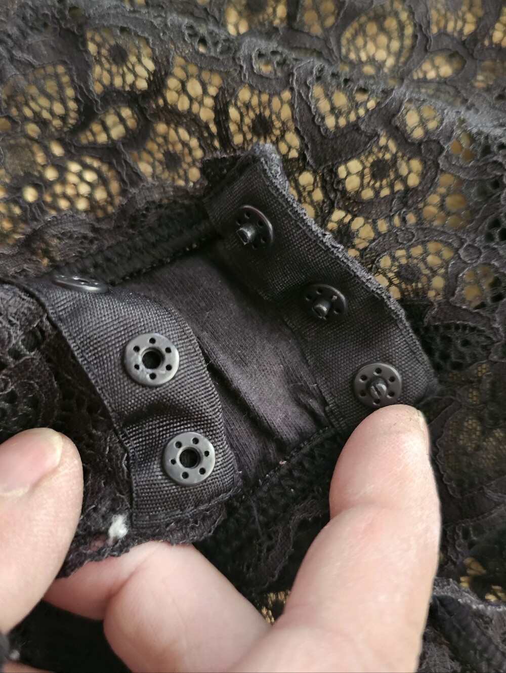 Victoria's Secret Black Lace Teddy Bodysuit Medium M EUC Plunge Grommet Sexy - Picture 3 of 6